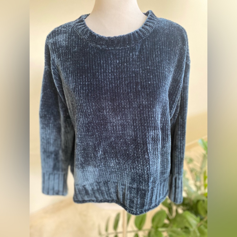 Max Studio dark blue chenille sweater